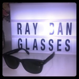 RAY-BAN FOLDING WAYFARER SUNGLASSES 🕶
